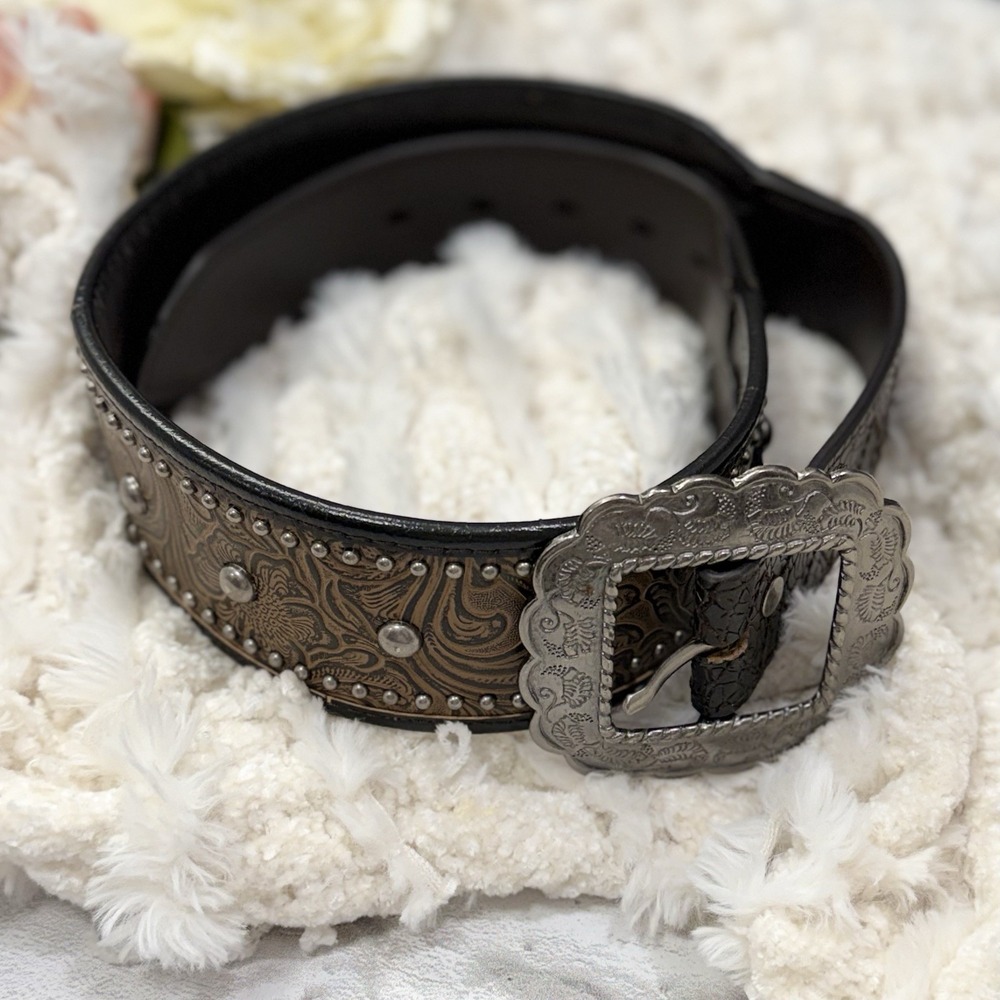 Vtg Scalloped Hand Tooled Leather Cowgirl Belt Embellished Western Studded Sz M